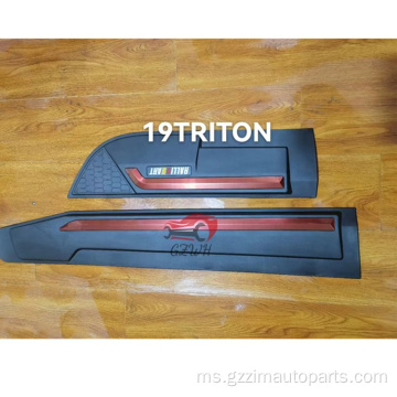 Triton 2019+ Pintu Moulding Strip Hiasan